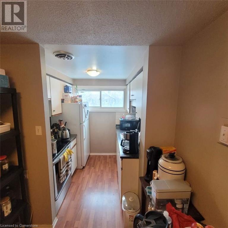 35 Breckenridge Drive Unit# 32, Kitchener, Ontario  N2B 3H5 - Photo 6 - 40695959