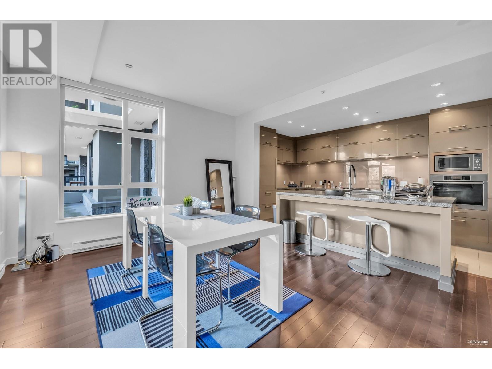 Listing Picture 11 of 34 : 206 6093 IONA DRIVE, Vancouver / 溫哥華 - 魯藝地產 Yvonne Lu Group - MLS Medallion Club Member