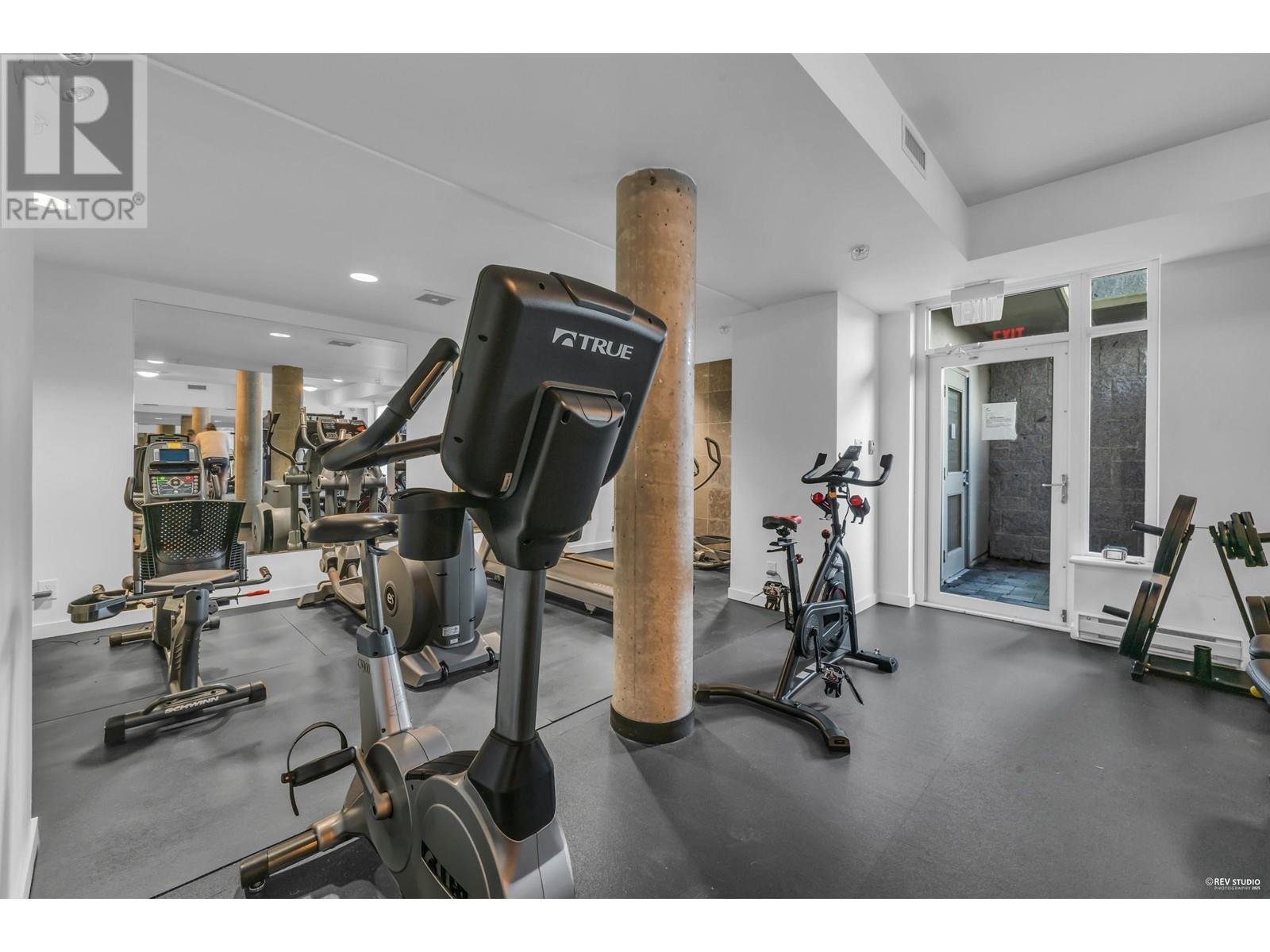 Listing Picture 32 of 34 : 206 6093 IONA DRIVE, Vancouver / 溫哥華 - 魯藝地產 Yvonne Lu Group - MLS Medallion Club Member