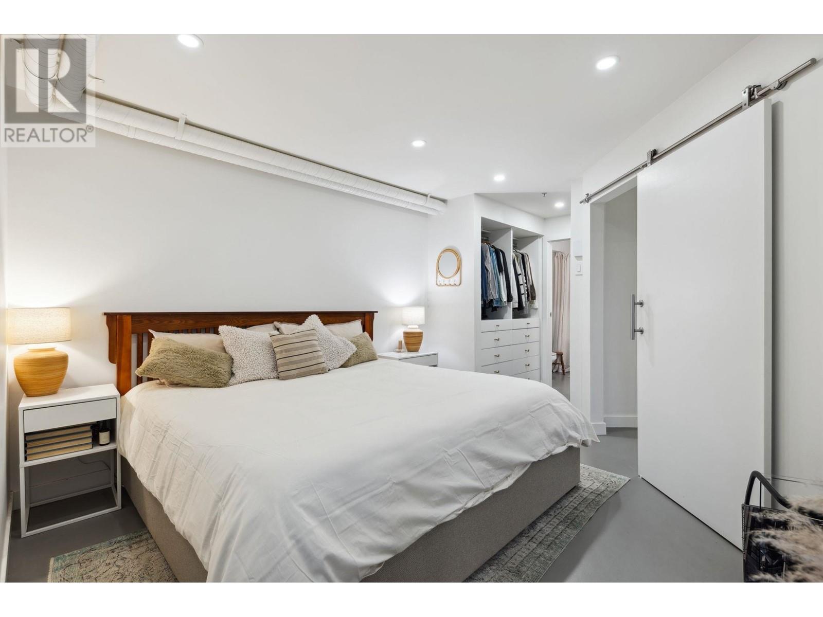 Listing Picture 21 of 40 : 205 1707 CHARLES STREET, Vancouver / 溫哥華 - 魯藝地產 Yvonne Lu Group - MLS Medallion Club Member