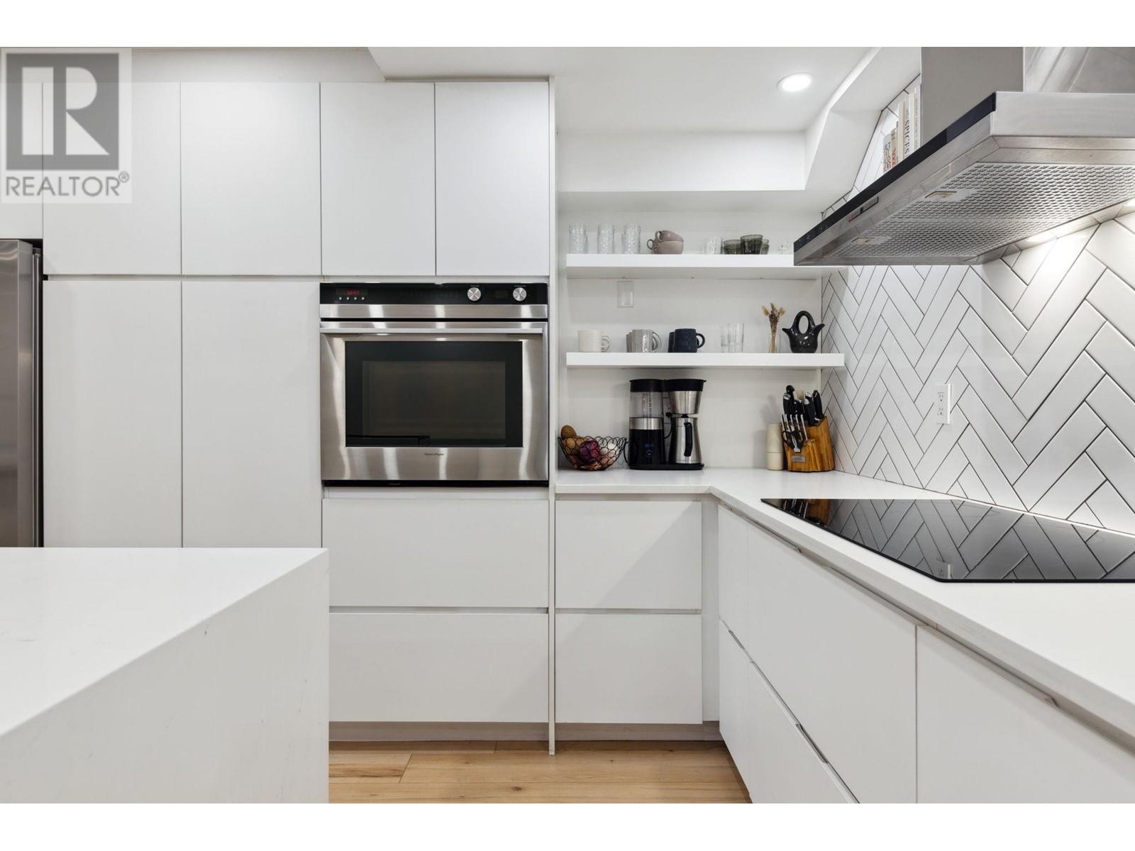 Listing Picture 3 of 40 : 205 1707 CHARLES STREET, Vancouver / 溫哥華 - 魯藝地產 Yvonne Lu Group - MLS Medallion Club Member