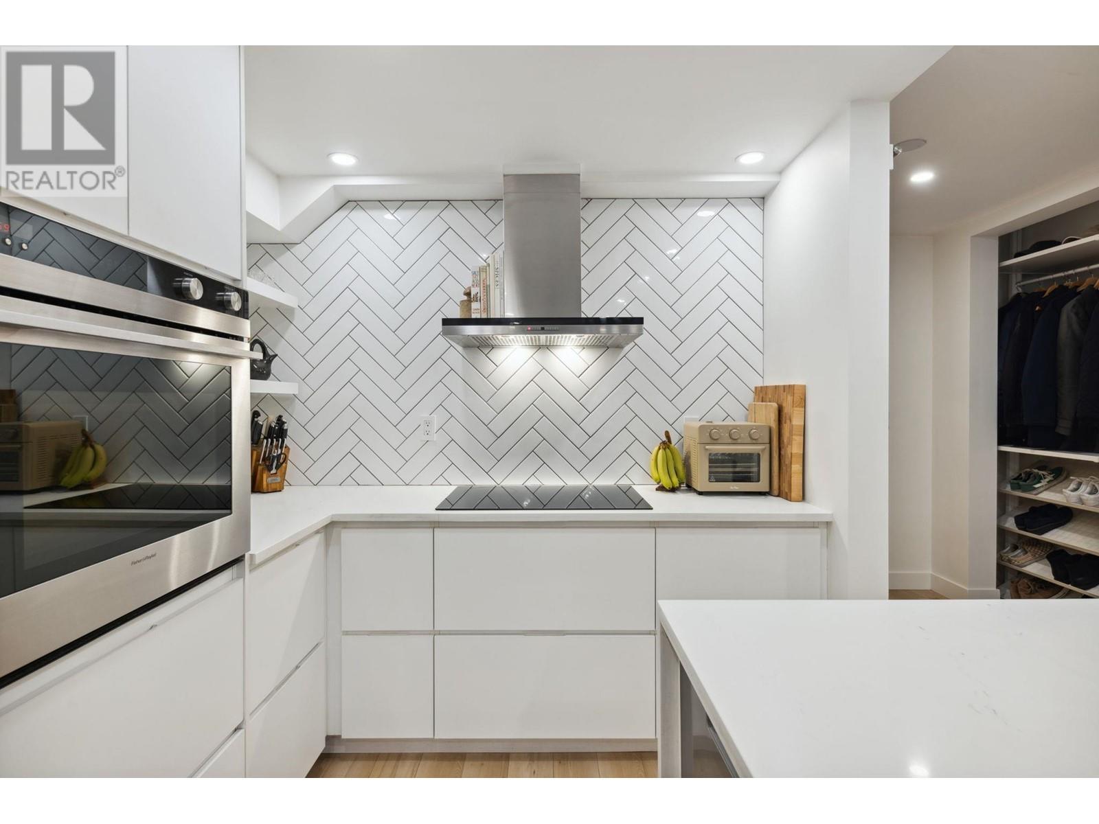 Listing Picture 5 of 40 : 205 1707 CHARLES STREET, Vancouver / 溫哥華 - 魯藝地產 Yvonne Lu Group - MLS Medallion Club Member