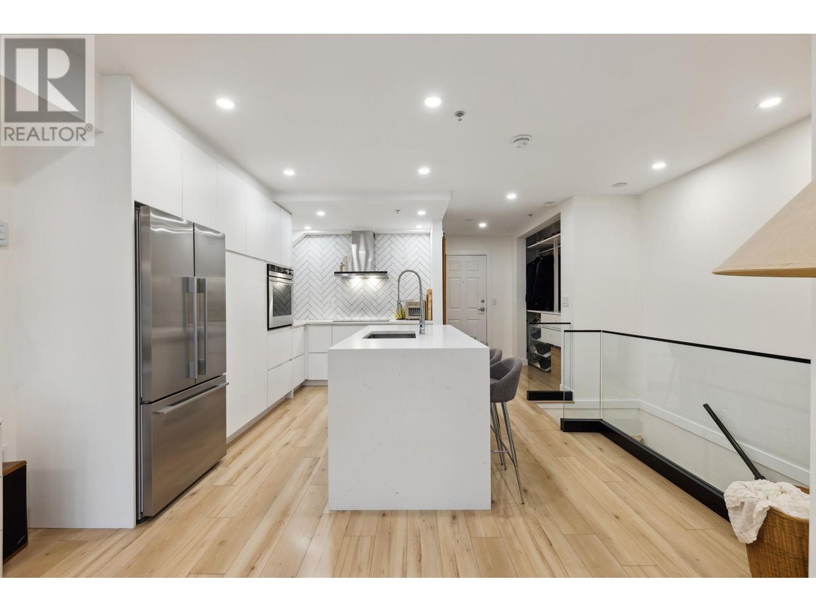 Listing Picture 15 of 40 : 205 1707 CHARLES STREET, Vancouver / 溫哥華 - 魯藝地產 Yvonne Lu Group - MLS Medallion Club Member