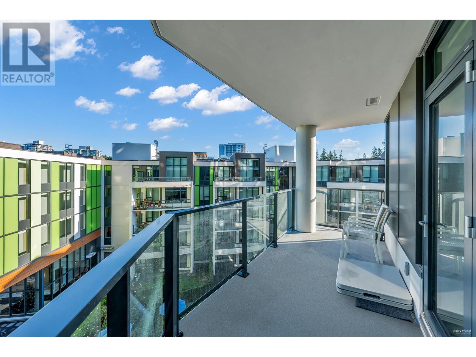 Listing Picture 21 of 35 : 606 3533 ROSS DRIVE, Vancouver / 溫哥華 - 魯藝地產 Yvonne Lu Group - MLS Medallion Club Member