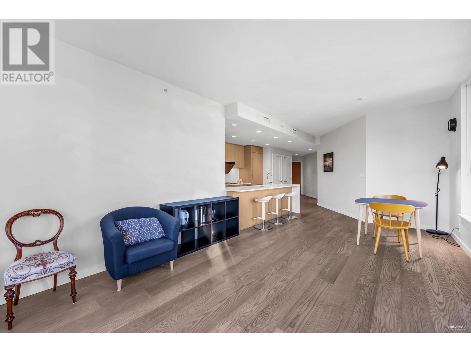 Listing Picture 6 of 35 : 606 3533 ROSS DRIVE, Vancouver / 溫哥華 - 魯藝地產 Yvonne Lu Group - MLS Medallion Club Member