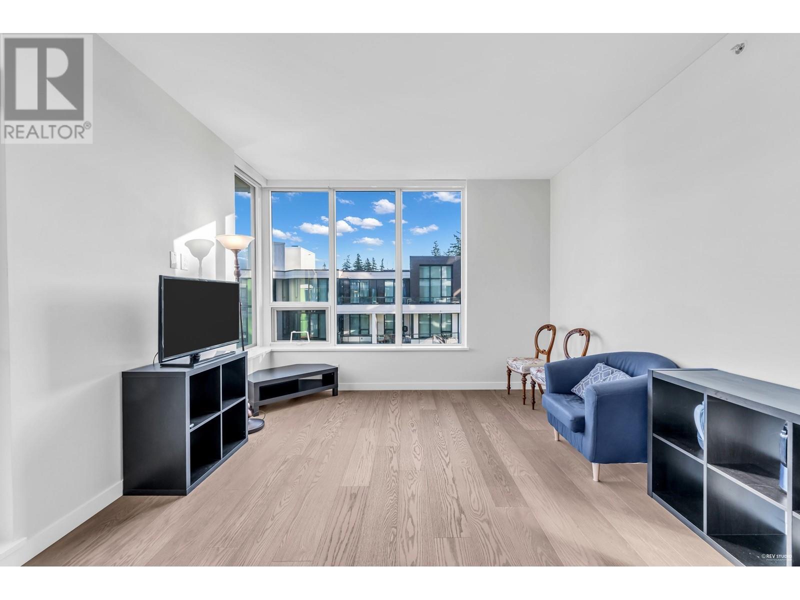 Listing Picture 7 of 35 : 606 3533 ROSS DRIVE, Vancouver / 溫哥華 - 魯藝地產 Yvonne Lu Group - MLS Medallion Club Member