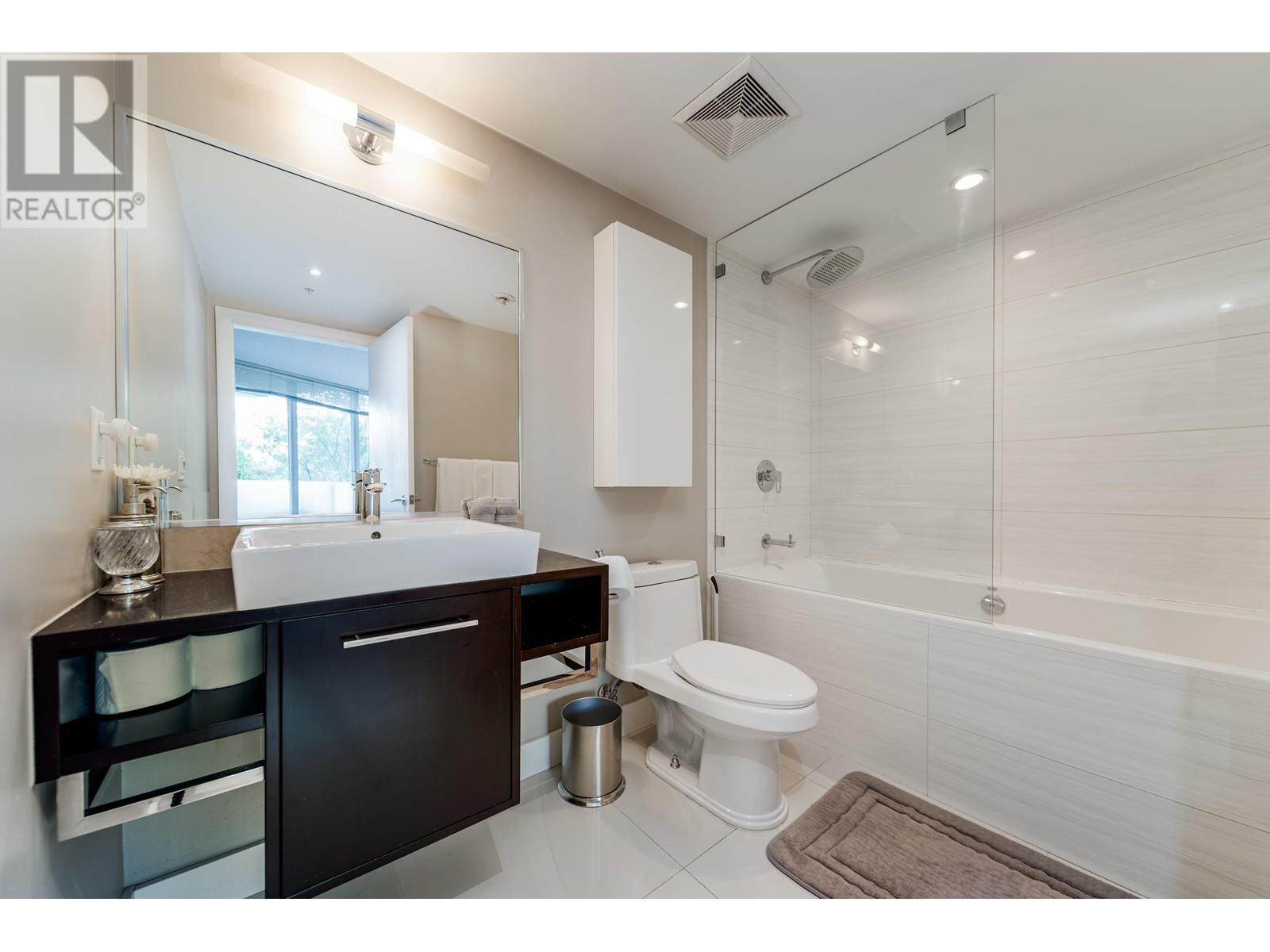 301 689 Abbott Street, Vancouver, British Columbia  V6B 0J2 - Photo 14 - R2963468