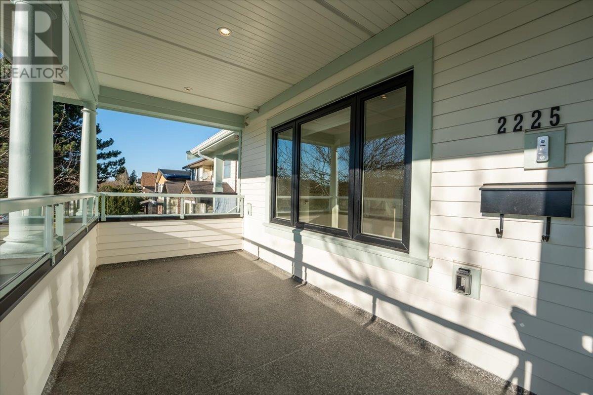 2225 W 16th Avenue, Vancouver, British Columbia  V6K 3B4 - Photo 4 - R2963470