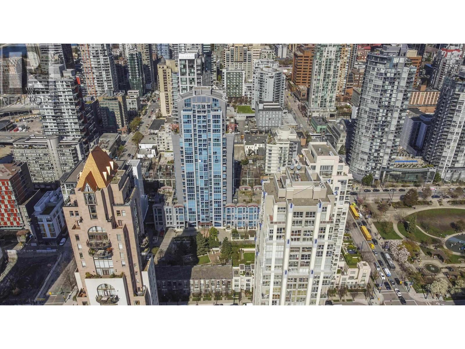 Listing Picture 14 of 19 : 1907 1238 SEYMOUR STREET, Vancouver / 溫哥華 - 魯藝地產 Yvonne Lu Group - MLS Medallion Club Member