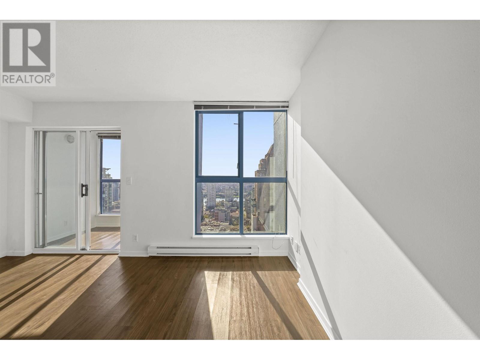 Listing Picture 4 of 19 : 1907 1238 SEYMOUR STREET, Vancouver / 溫哥華 - 魯藝地產 Yvonne Lu Group - MLS Medallion Club Member