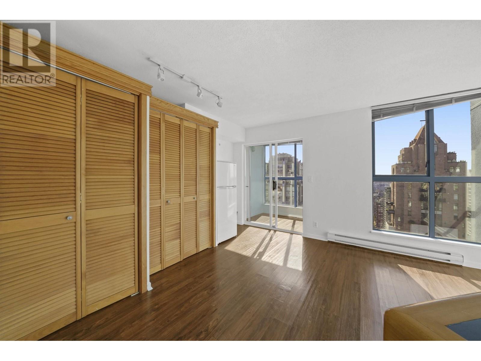 Listing Picture 6 of 19 : 1907 1238 SEYMOUR STREET, Vancouver / 溫哥華 - 魯藝地產 Yvonne Lu Group - MLS Medallion Club Member