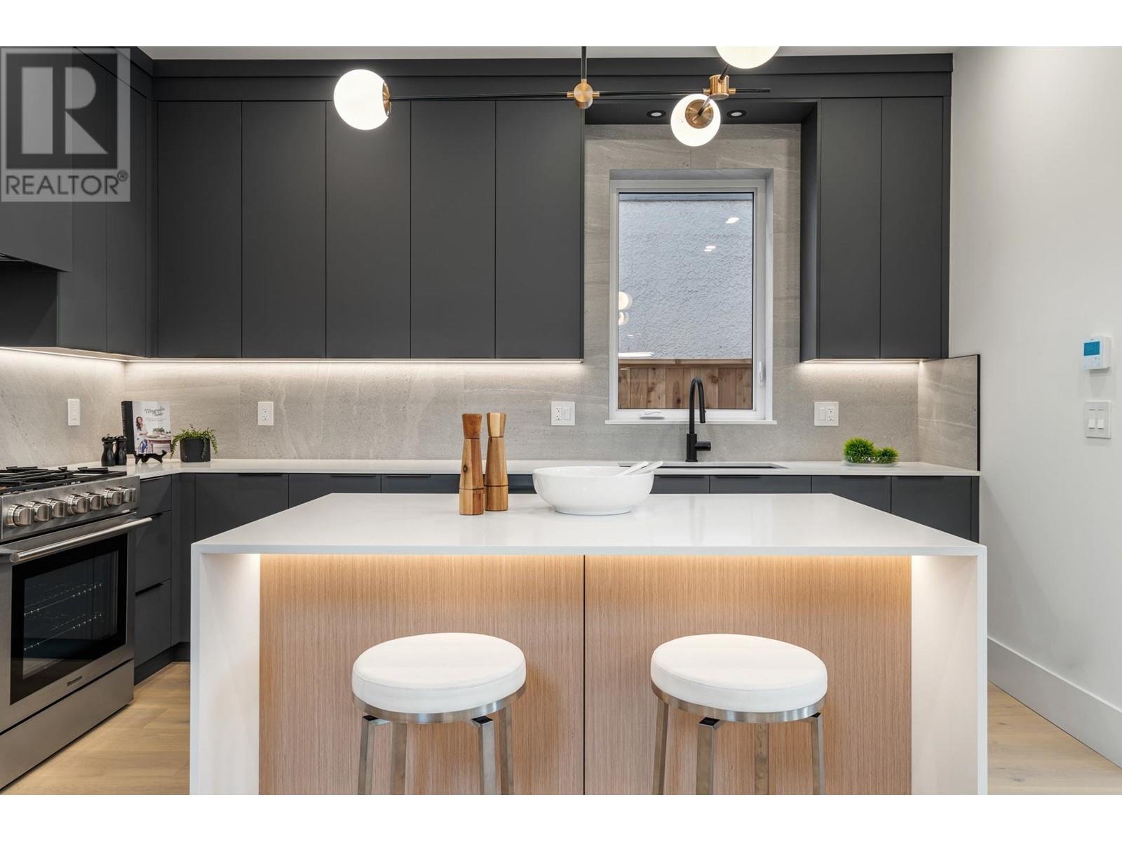 Listing Picture 14 of 40 : 1 3494 FRANKLIN STREET, Vancouver / 溫哥華 - 魯藝地產 Yvonne Lu Group - MLS Medallion Club Member