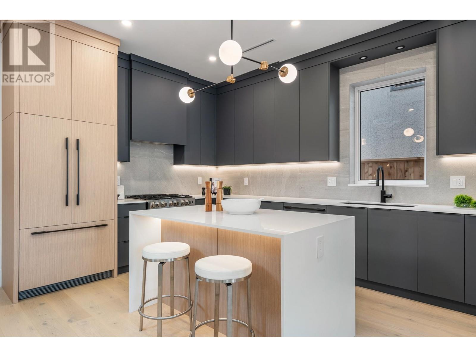 Listing Picture 15 of 40 : 1 3494 FRANKLIN STREET, Vancouver / 溫哥華 - 魯藝地產 Yvonne Lu Group - MLS Medallion Club Member