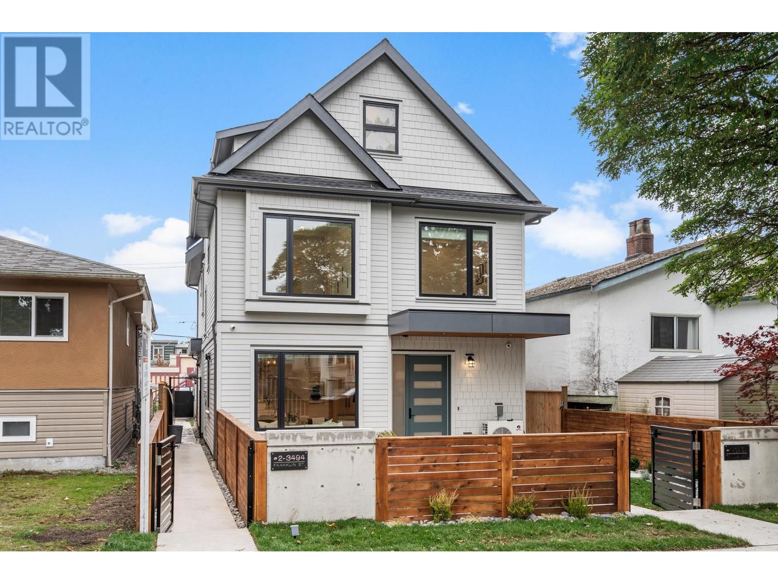 Listing Picture 2 of 40 : 1 3494 FRANKLIN STREET, Vancouver / 溫哥華 - 魯藝地產 Yvonne Lu Group - MLS Medallion Club Member