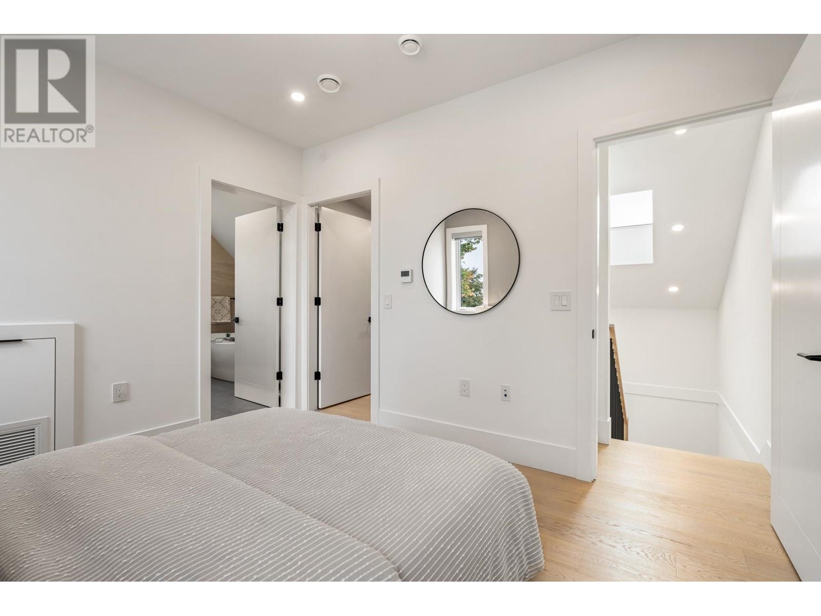 Listing Picture 26 of 40 : 1 3494 FRANKLIN STREET, Vancouver / 溫哥華 - 魯藝地產 Yvonne Lu Group - MLS Medallion Club Member