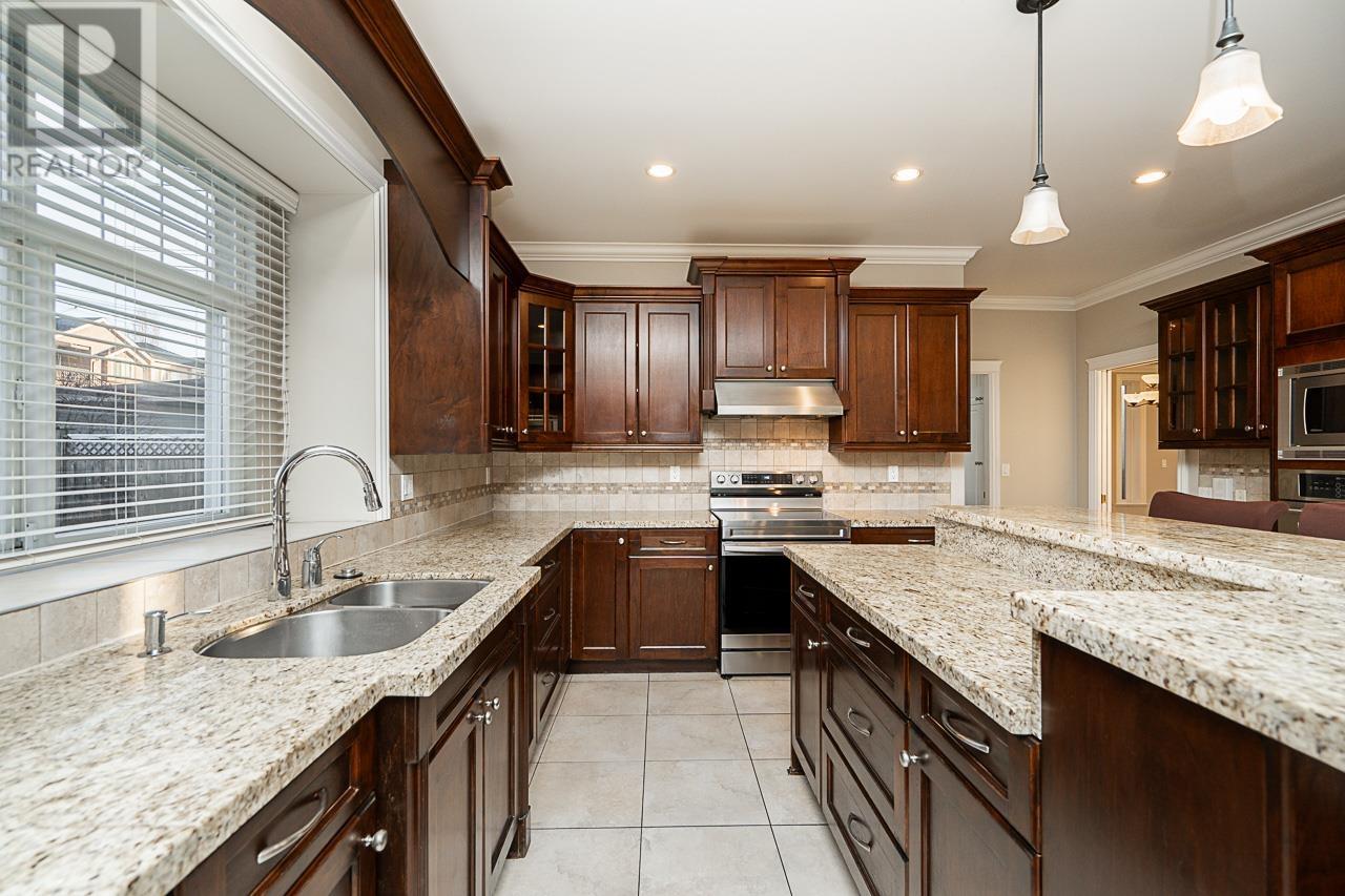 Listing Picture 11 of 40 : 6442 LAKEVIEW AVENUE, Burnaby / 本拿比 - 魯藝地產 Yvonne Lu Group - MLS Medallion Club Member