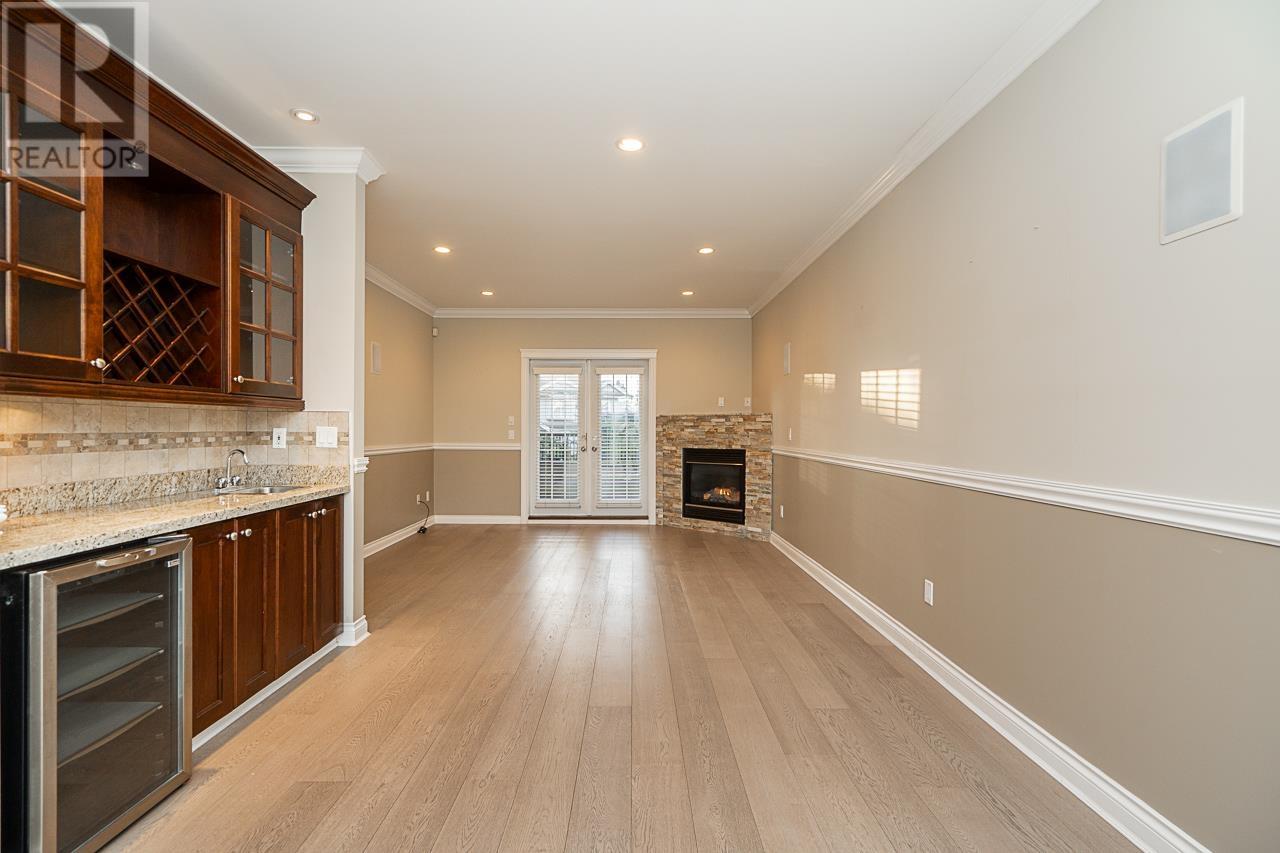Listing Picture 14 of 40 : 6442 LAKEVIEW AVENUE, Burnaby / 本拿比 - 魯藝地產 Yvonne Lu Group - MLS Medallion Club Member