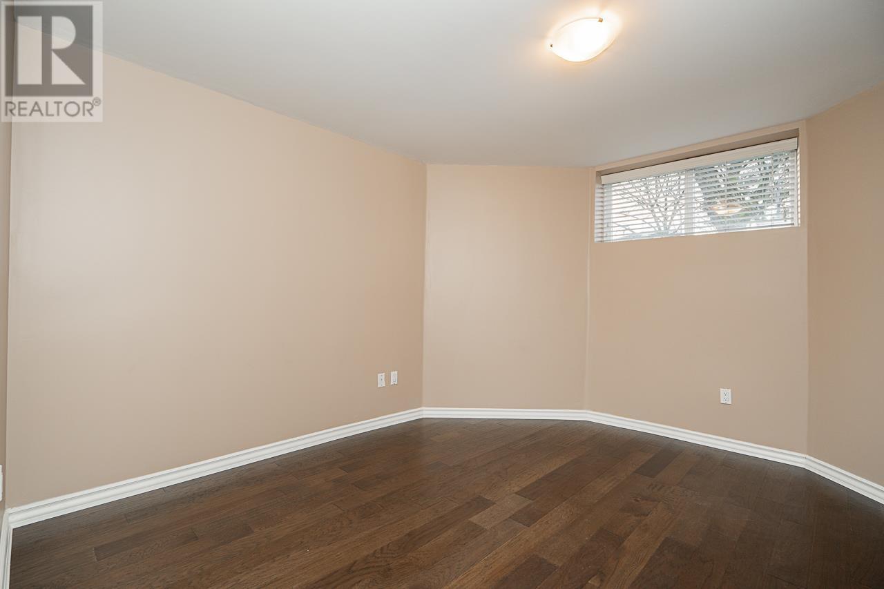 Listing Picture 34 of 40 : 6442 LAKEVIEW AVENUE, Burnaby / 本拿比 - 魯藝地產 Yvonne Lu Group - MLS Medallion Club Member