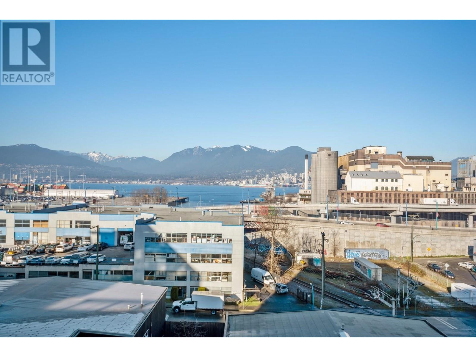 555 955 E Hastings Street, Vancouver, British Columbia  V6A 0G8 - Photo 1 - R2962913