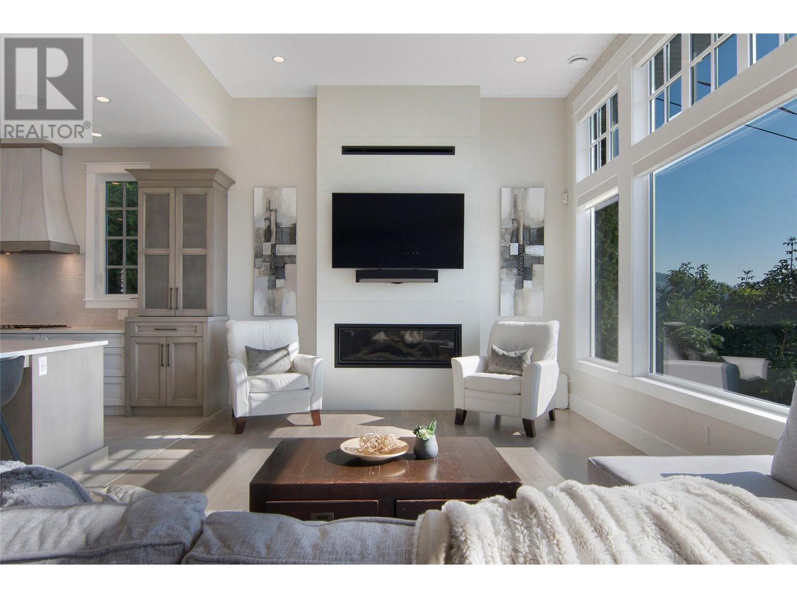 Property at 12879 Pixton Road image 4
