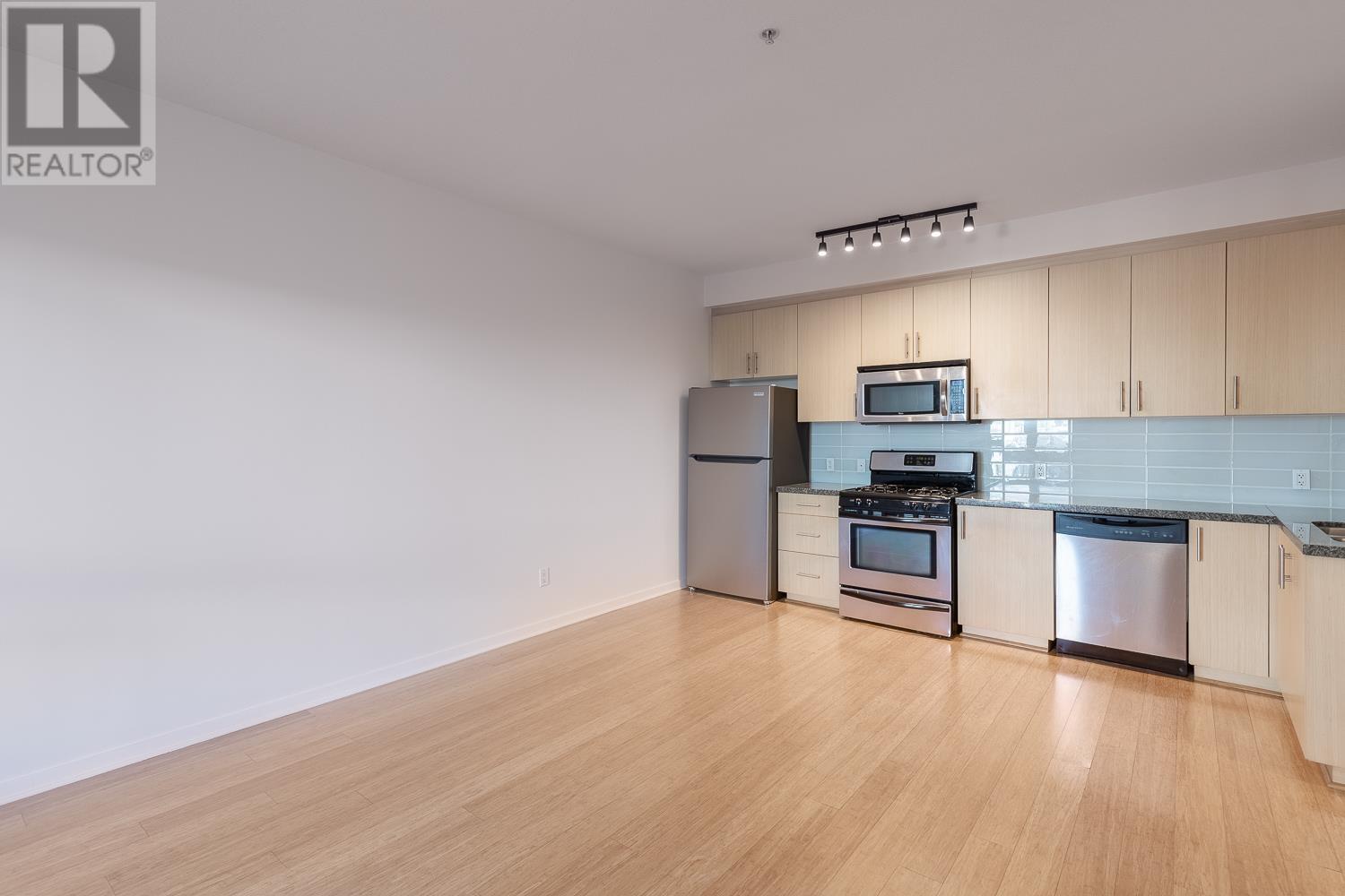 203 6077 London Road, Richmond, British Columbia  V7E 0A7 - Photo 6 - R2962356