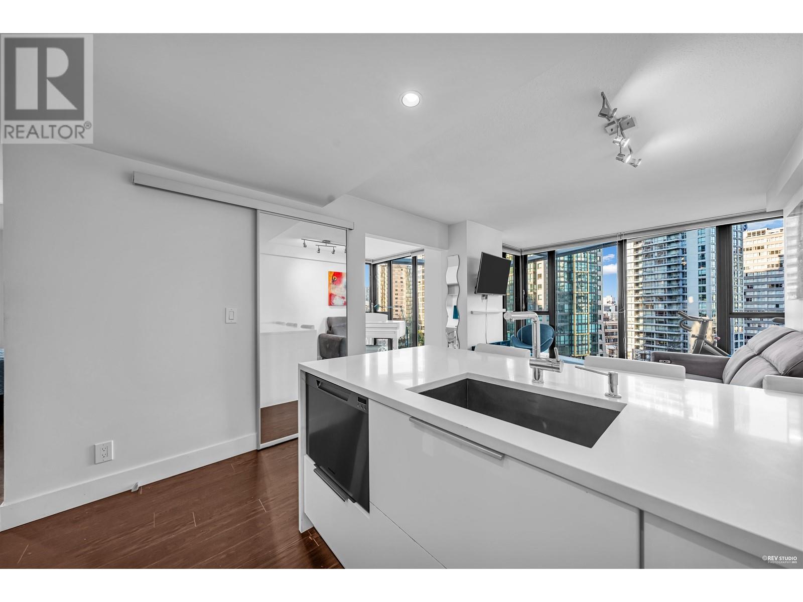 1007 1331 W Georgia Street, Vancouver, British Columbia  V6E 4P1 - Photo 12 - R2963505