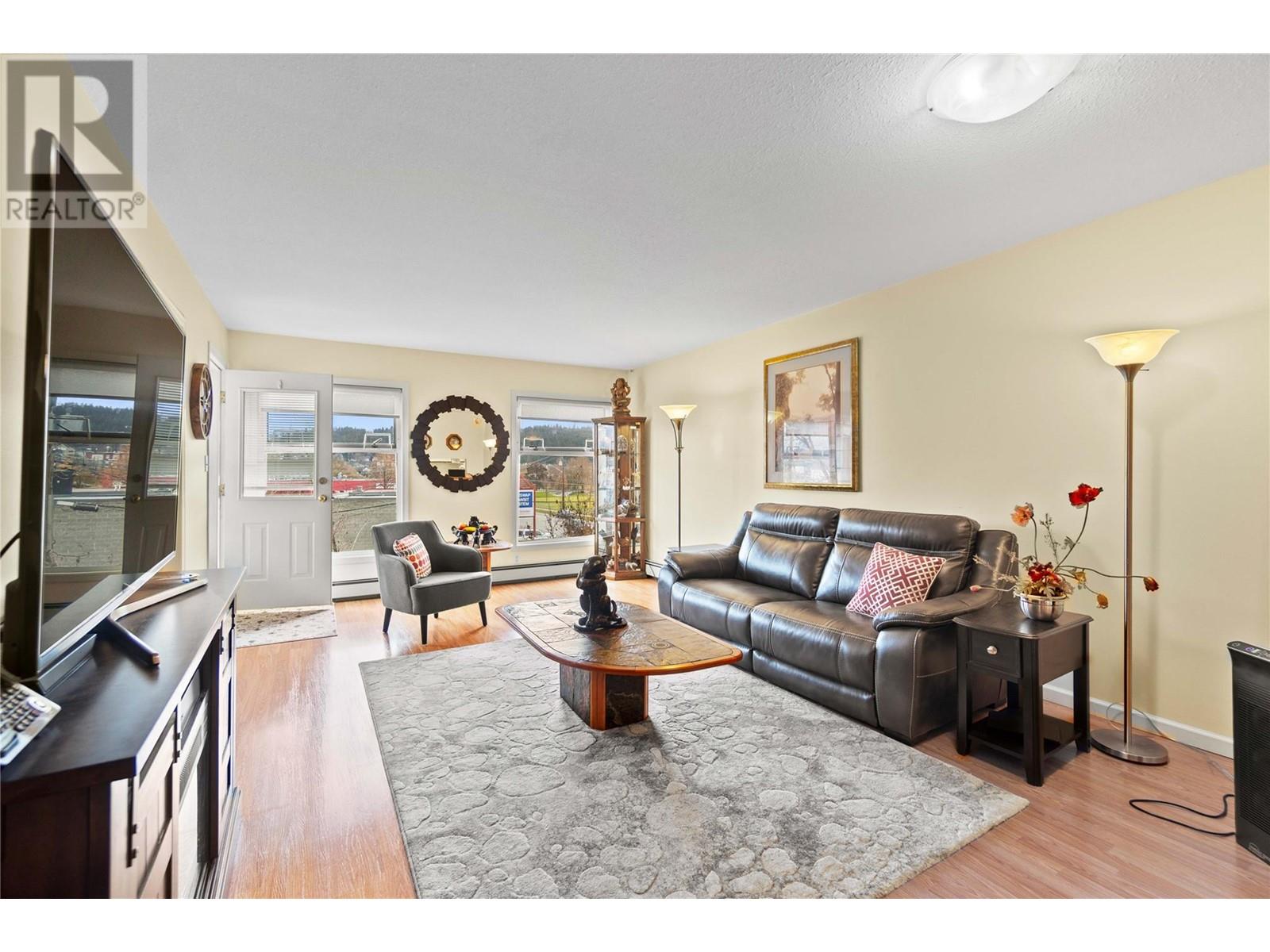 Property at 851 5 Avenue SW Unit# 304 image 2
