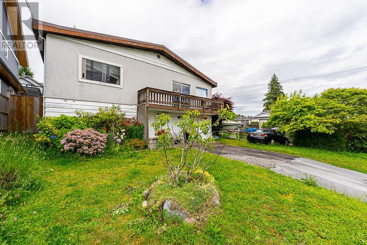 1031 Stewart Avenue, Coquitlam, British Columbia  V3K 2N7 - Photo 3 - R2962019