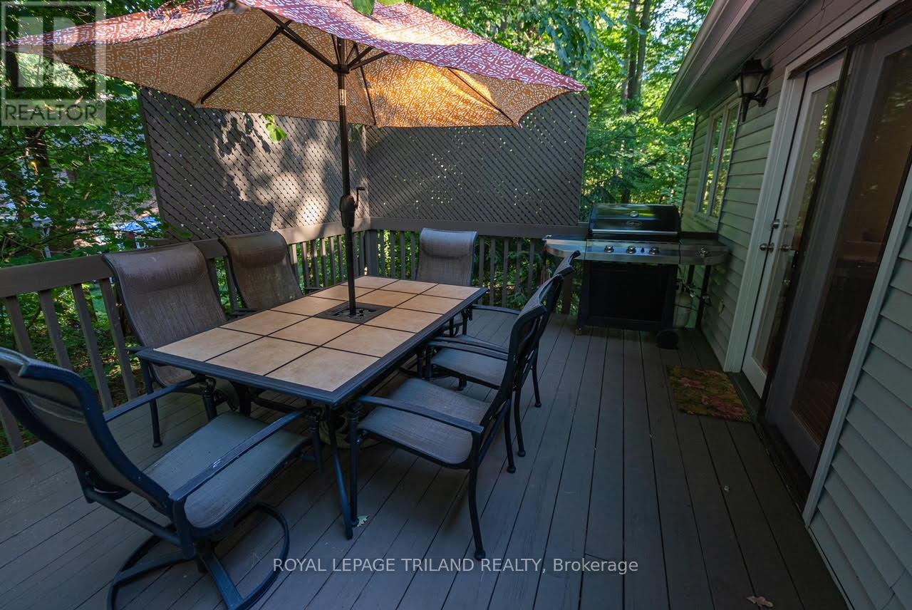 10262 Oakburn Court, Lambton Shores, Ontario N0M 1T0 - Photo 20 - X11955834
