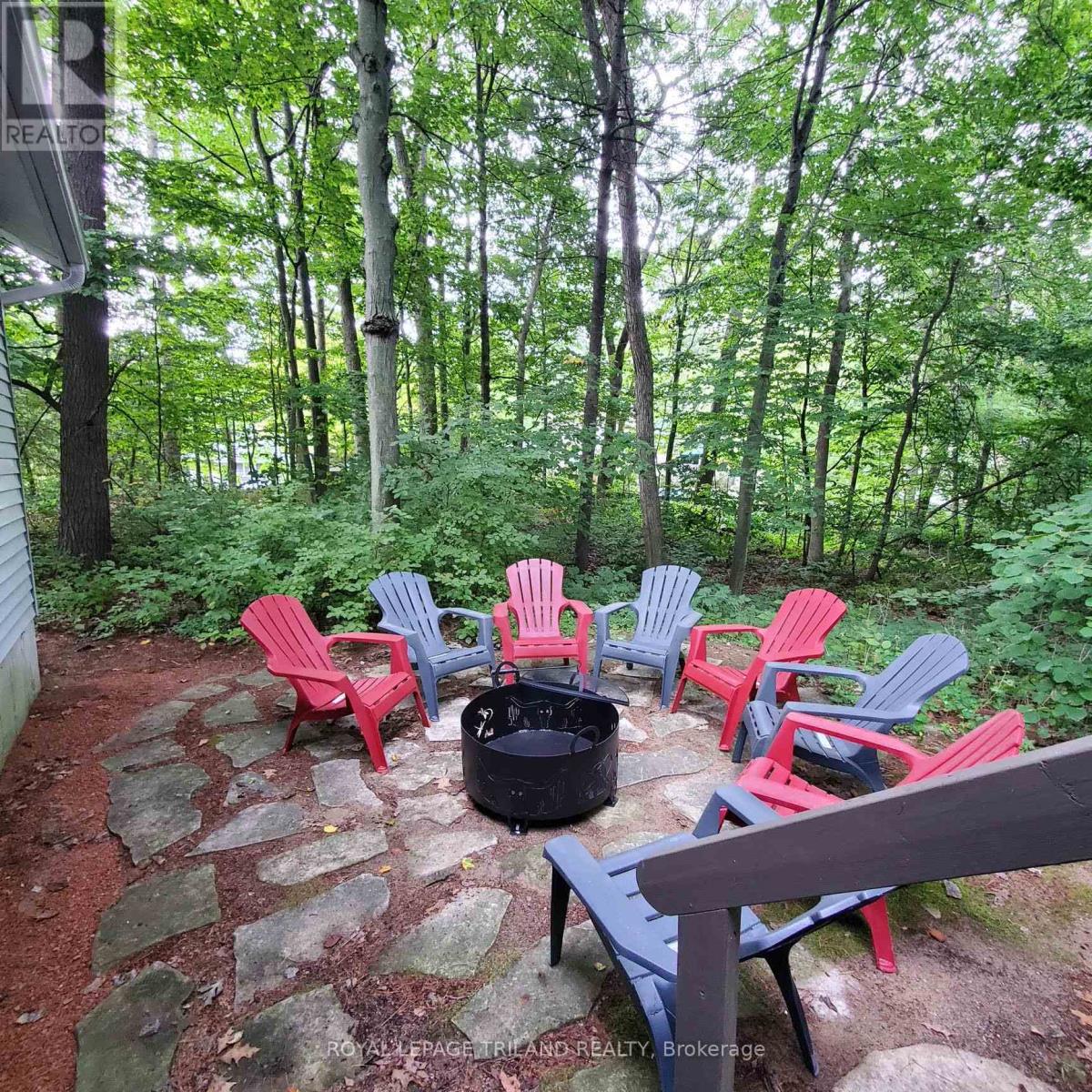 10262 Oakburn Court, Lambton Shores, Ontario N0M 1T0 - Photo 21 - X11955834