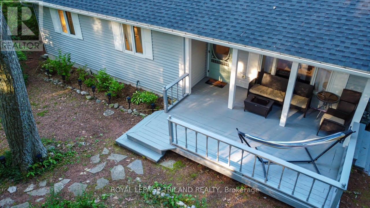 10262 Oakburn Court, Lambton Shores, Ontario N0M 1T0 - Photo 28 - X11955834