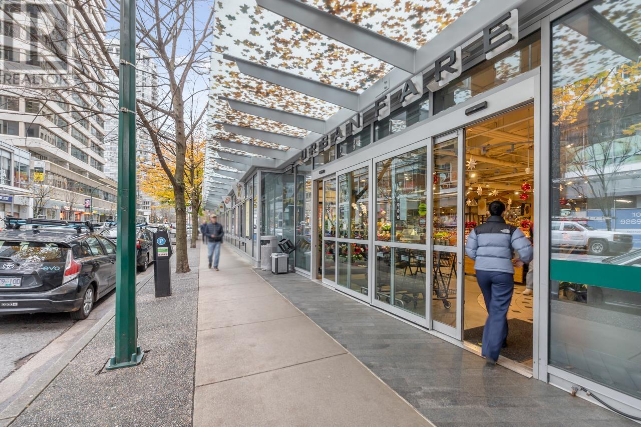 Listing Picture 27 of 28 : 2601 1111 ALBERNI STREET, Vancouver / 溫哥華 - 魯藝地產 Yvonne Lu Group - MLS Medallion Club Member