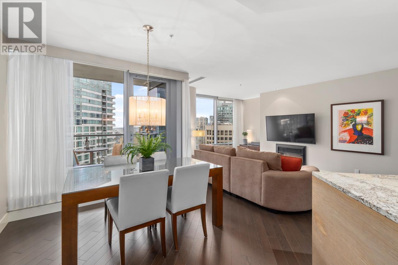 Listing Picture 6 of 28 : 2601 1111 ALBERNI STREET, Vancouver / 溫哥華 - 魯藝地產 Yvonne Lu Group - MLS Medallion Club Member