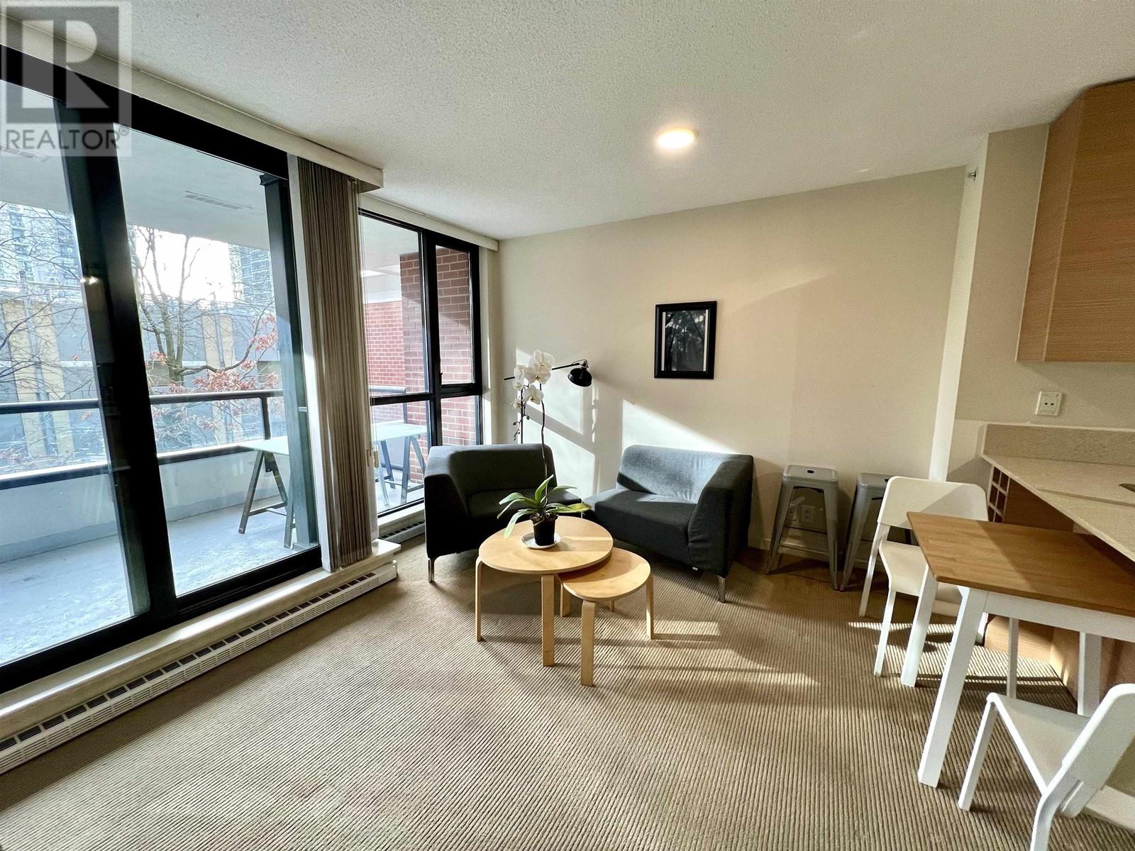 Listing Picture 9 of 24 : 301 909 MAINLAND STREET, Vancouver / 溫哥華 - 魯藝地產 Yvonne Lu Group - MLS Medallion Club Member