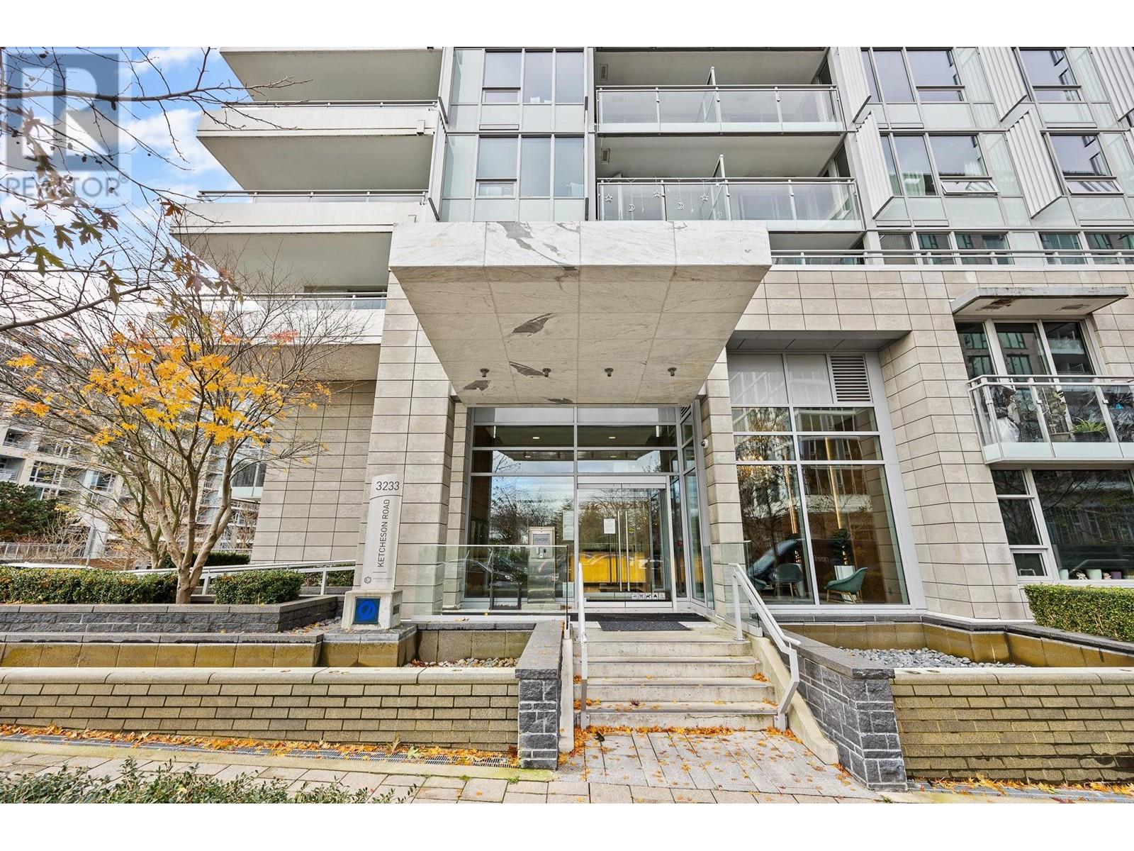 Listing Picture 2 of 15 : 616 3233 KETCHESON ROAD, Richmond / 烈治文 - 魯藝地產 Yvonne Lu Group - MLS Medallion Club Member