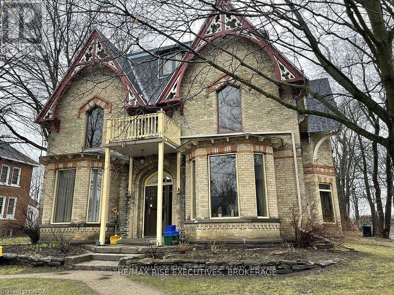 4 - 388 KING STREET W, Brockville, Ontario