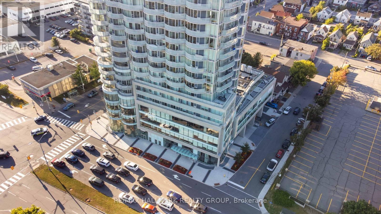 Property at 504 - 805 CARLING AVENUE image 1
