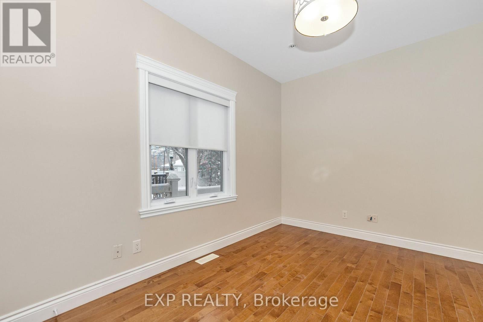 57 Columbus Avenue, Ottawa, Ontario  K1K 1R2 - Photo 6 - X11955820