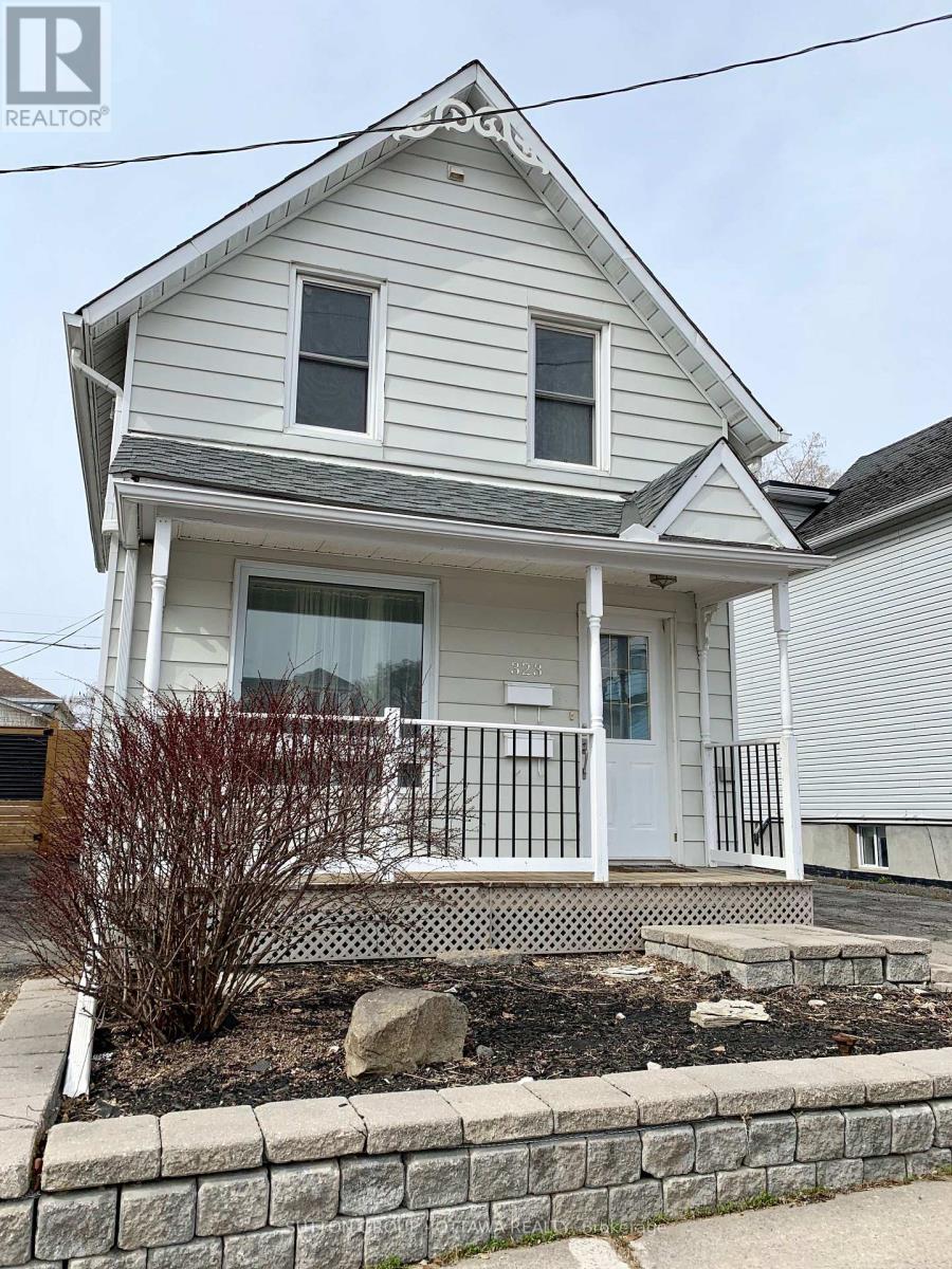 Property at 323 MONTFORT STREET image 1