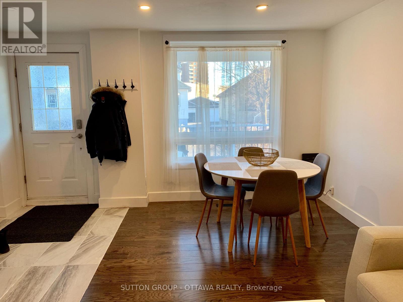 Property at 323 MONTFORT STREET image 4