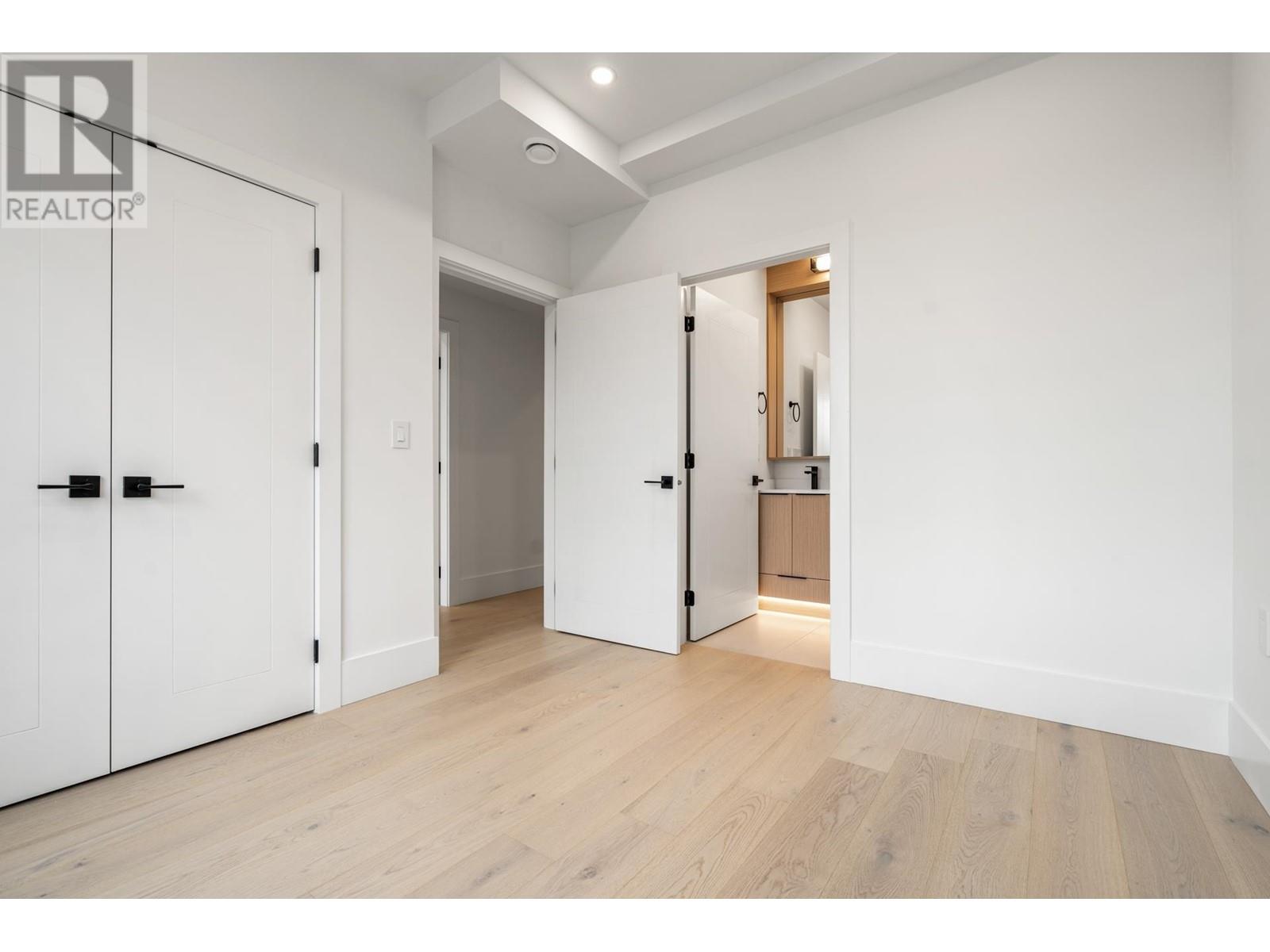 Listing Picture 26 of 40 : 2 3494 FRANKLIN STREET, Vancouver / 溫哥華 - 魯藝地產 Yvonne Lu Group - MLS Medallion Club Member