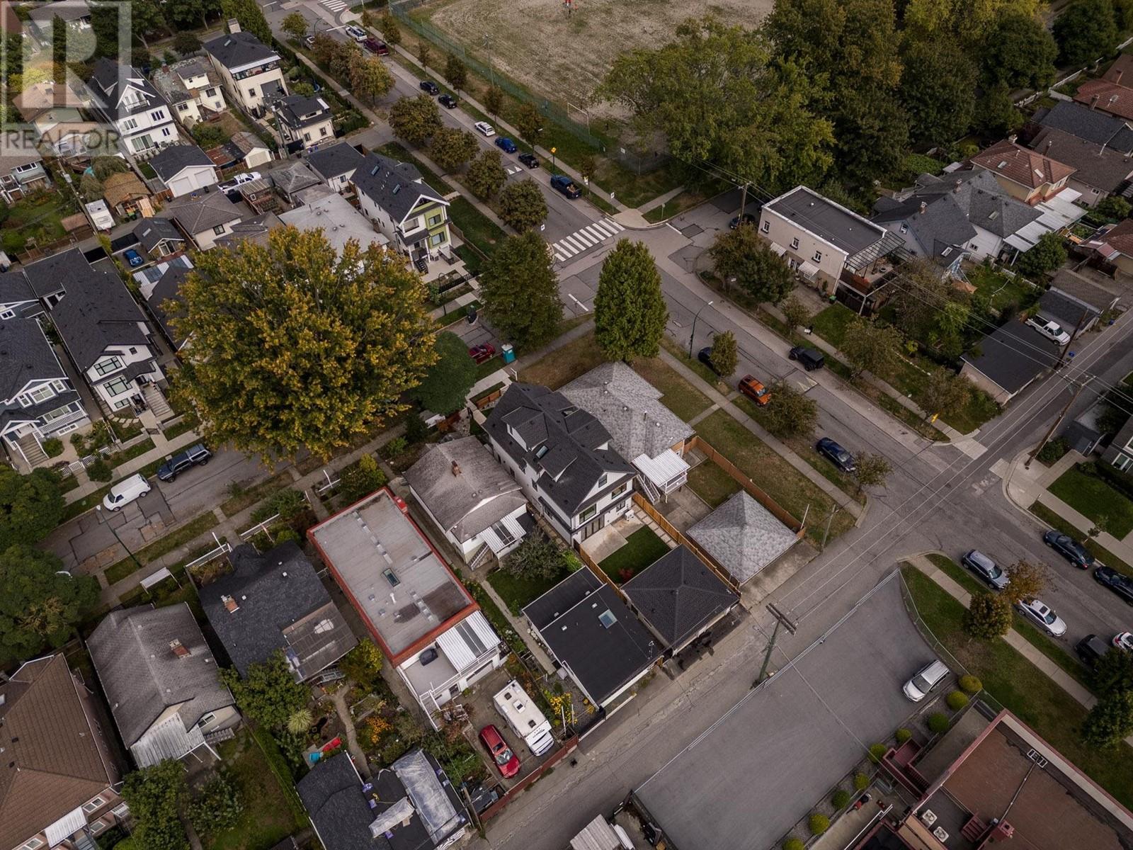 Listing Picture 33 of 40 : 2 3494 FRANKLIN STREET, Vancouver / 溫哥華 - 魯藝地產 Yvonne Lu Group - MLS Medallion Club Member