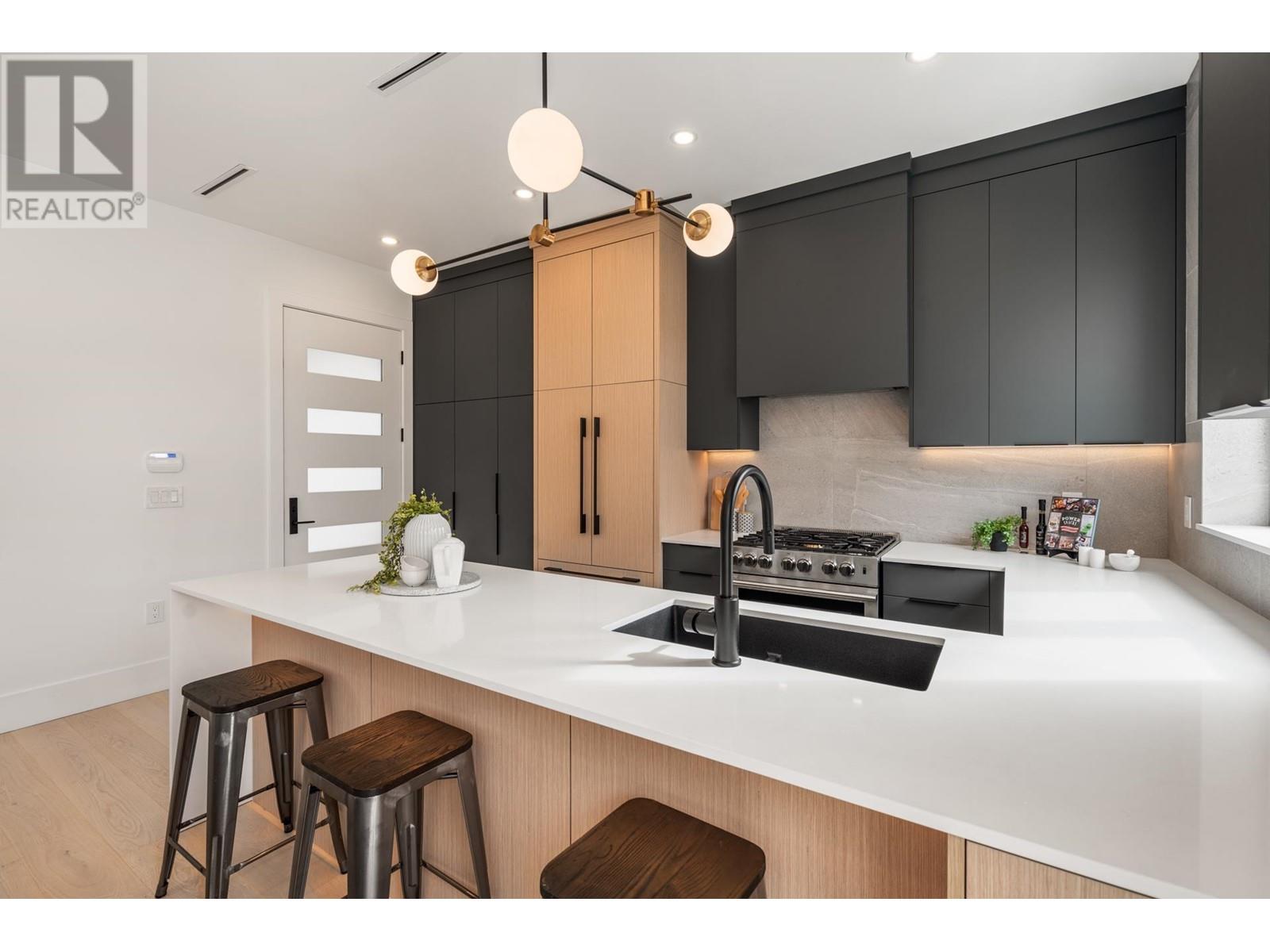 Listing Picture 15 of 40 : 2 3494 FRANKLIN STREET, Vancouver / 溫哥華 - 魯藝地產 Yvonne Lu Group - MLS Medallion Club Member