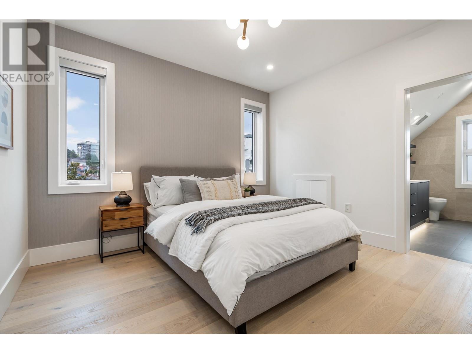 Listing Picture 19 of 40 : 2 3494 FRANKLIN STREET, Vancouver / 溫哥華 - 魯藝地產 Yvonne Lu Group - MLS Medallion Club Member