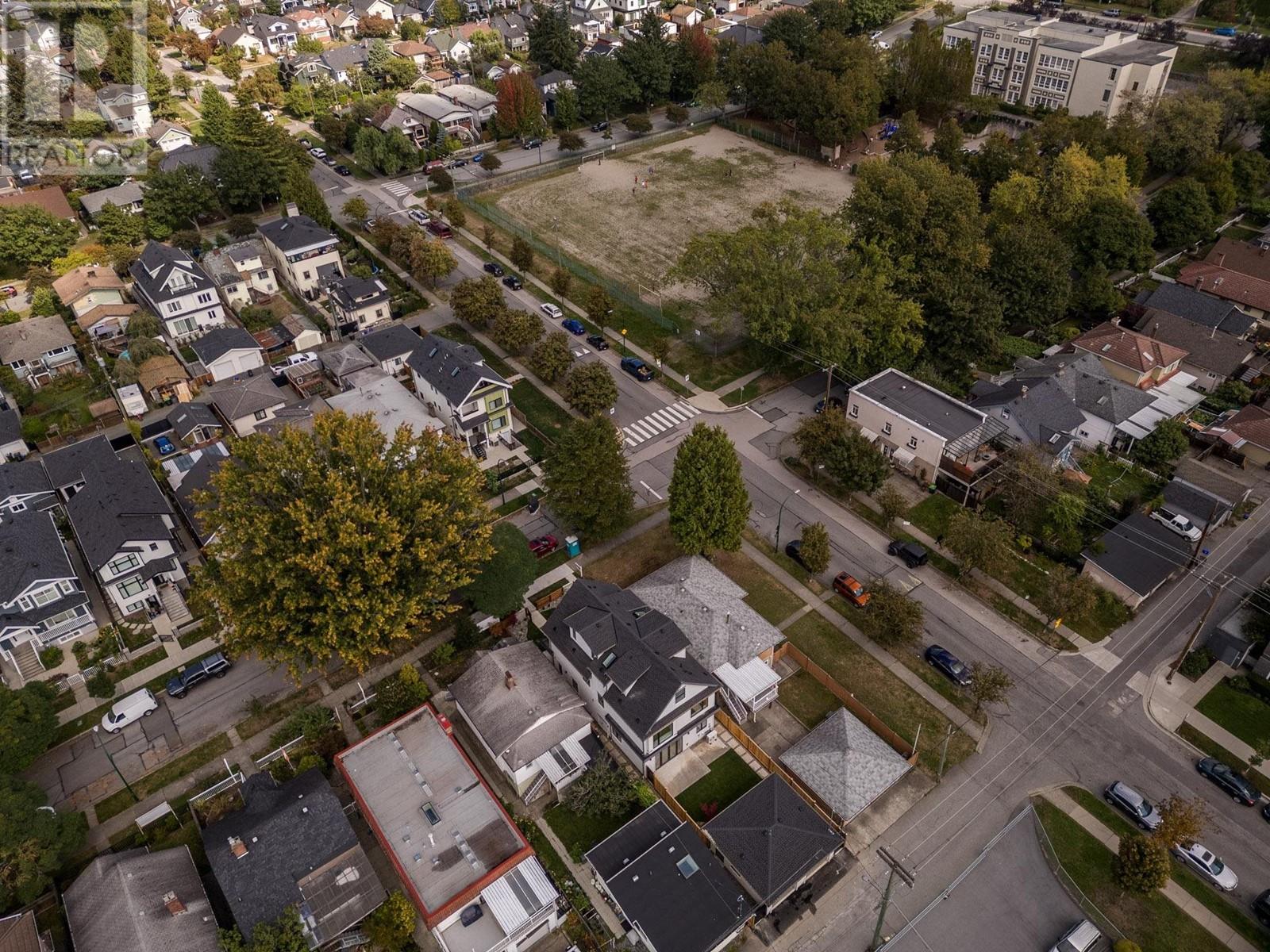 Listing Picture 34 of 40 : 2 3494 FRANKLIN STREET, Vancouver / 溫哥華 - 魯藝地產 Yvonne Lu Group - MLS Medallion Club Member