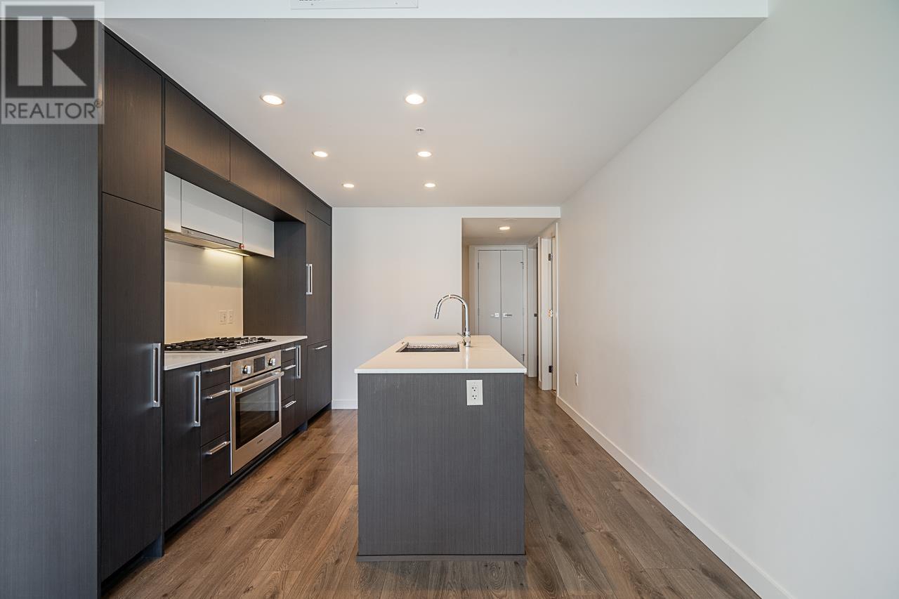 Listing Picture 12 of 33 : 1201 5580 NO. 3 ROAD, Richmond / 烈治文 - 魯藝地產 Yvonne Lu Group - MLS Medallion Club Member