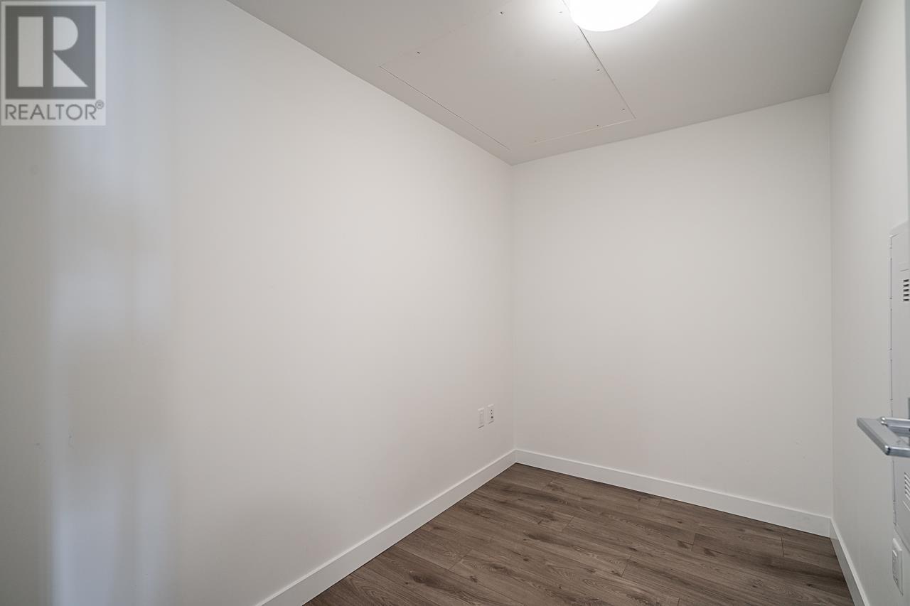 Listing Picture 22 of 33 : 1201 5580 NO. 3 ROAD, Richmond / 烈治文 - 魯藝地產 Yvonne Lu Group - MLS Medallion Club Member