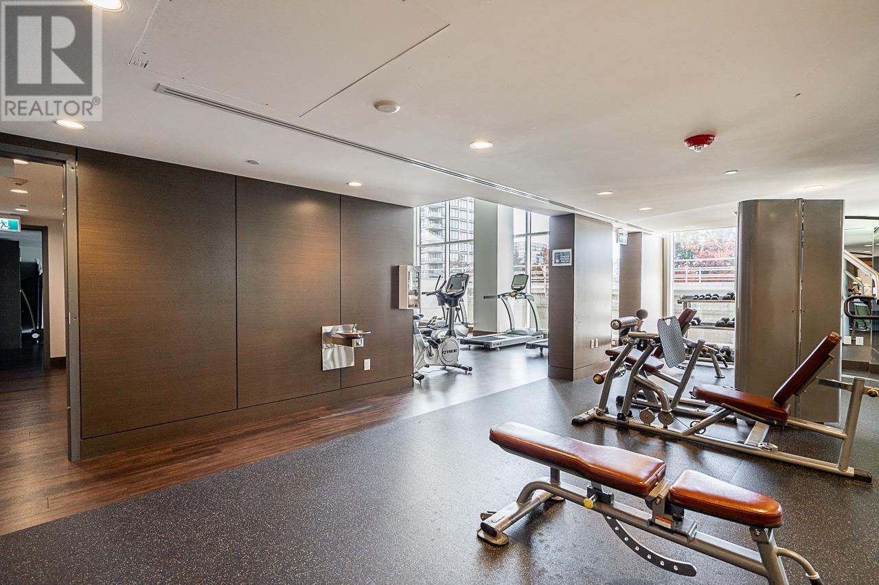 Listing Picture 26 of 33 : 1201 5580 NO. 3 ROAD, Richmond / 烈治文 - 魯藝地產 Yvonne Lu Group - MLS Medallion Club Member