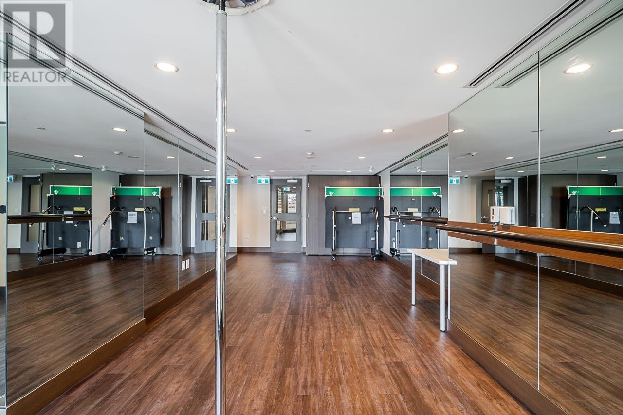 Listing Picture 27 of 33 : 1201 5580 NO. 3 ROAD, Richmond / 烈治文 - 魯藝地產 Yvonne Lu Group - MLS Medallion Club Member