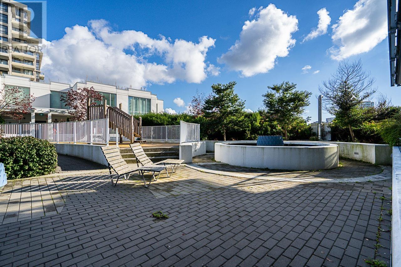 Listing Picture 29 of 33 : 1201 5580 NO. 3 ROAD, Richmond / 烈治文 - 魯藝地產 Yvonne Lu Group - MLS Medallion Club Member